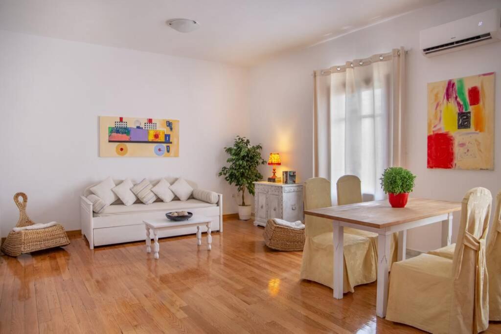 Seaview Stylish Flat In Andros - Walk To Beach Exterior foto