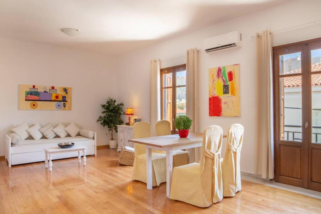 Seaview Stylish Flat In Andros - Walk To Beach Exterior foto